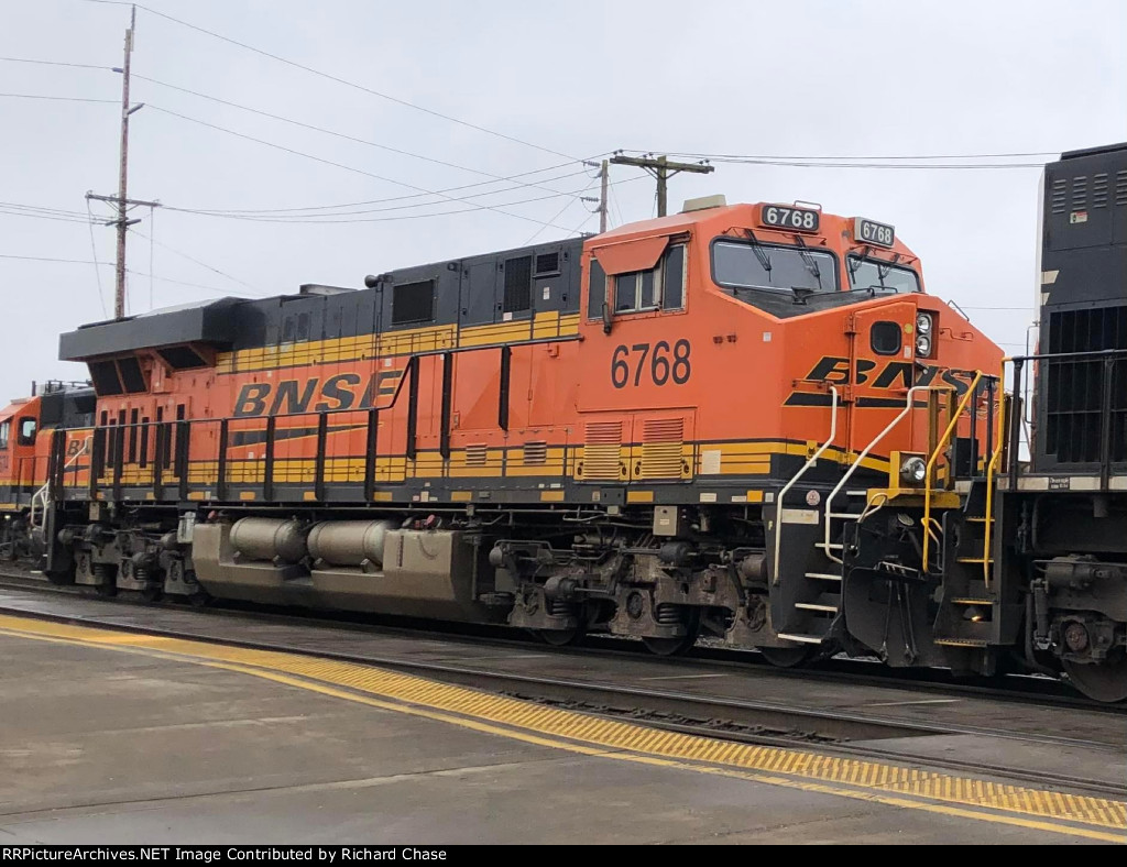 BNSF 6768